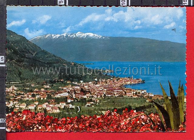 Collezionismo di cartoline postali